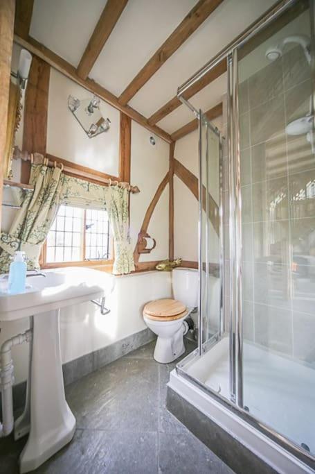 טנבורי Ebony Cottage מראה חיצוני תמונה